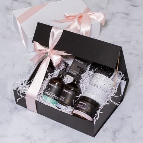 Ramadan Hampers, Hampers Idea, Hampers Birthday, Gourmet Box, Gourmet Gift Box, Spa Basket, Bridesmaid Groomsmen, Bridesmaid Groomsmen Gifts, Perfume Storage