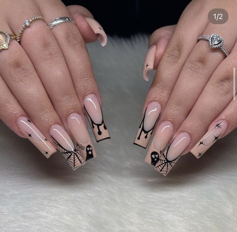 Halloween French Tip Nails, Halloween Hair Styles, Halloween Gel Nails, Free Hair Styles, Acrylic Nails Coffin Ombre, Pirate Nails, Cat Claw Nails, Puff Hairstyle, Acrylic Nail Designs Coffin