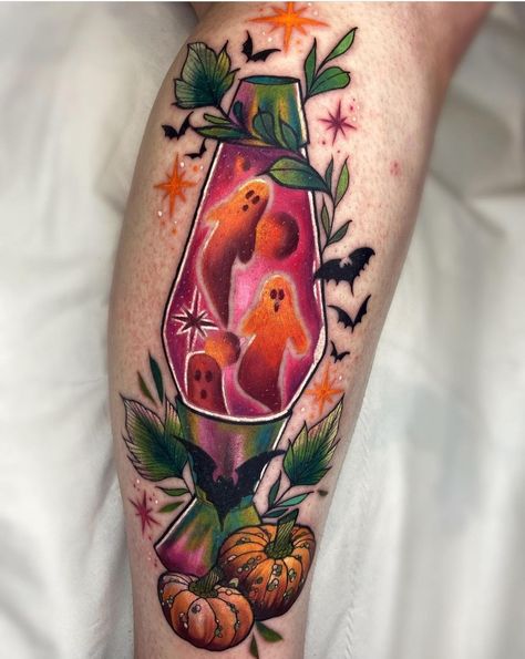 Cute Pumpkin Tattoo Ideas, Traditional Cocktail Tattoo, Colourful Tattoo Sleeve, 90s Tattoo Ideas, Traditional Tattoo Halloween, Lover Tattoo Ideas, Boredpanda Viral Pins, Fall Tattoos, Halloween Tattoos Sleeve