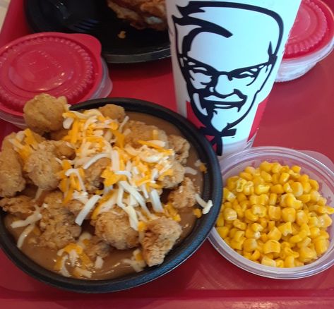 LUNCH 5/23/2018:  KFC Mashed Potato Bowl, Corn Kfc Mashed Potato Bowl, Mashed Potato Bowl, Kfc Mashed Potatoes, Potato Bowl, Food Therapy, Dinner Meals, Mashed Potato, Bee Happy, Appetizers Easy