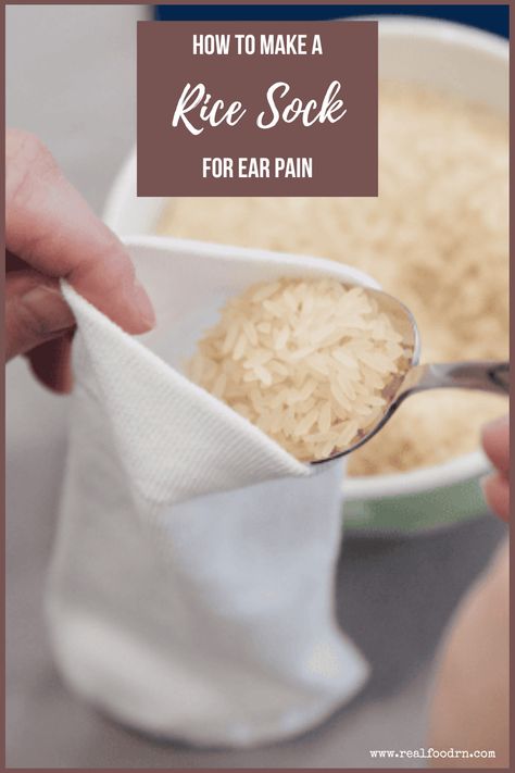 Rice socks are a fantastic homemade heating pad. It only takes a little bit of time and a few simple tools to make one to treat earaches and muscle pain. Rice Sock, Homemade Heating Pad, Rice Heating Pads, Rice Pack, Heating Pad, Muscle Pain, Food Guide, Real Food, Natural Healing