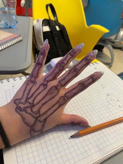 #tatoo #tatoos #hand #school #bored #pen #skeletontattoo #skeletonhandtattoo #skeleton Hand Pen Tattoo Ideas, Hand Drawings On Hand With Pen Y2k, Skeleton Hand Aesthetic, Skeleton Hand Pen, Skeleton Drawn On Hand, Pen Tattoo Ideas Doodles On Hand, Skeleton Hand Drawing, Skeleton Hands Drawing, Skeleton Arm