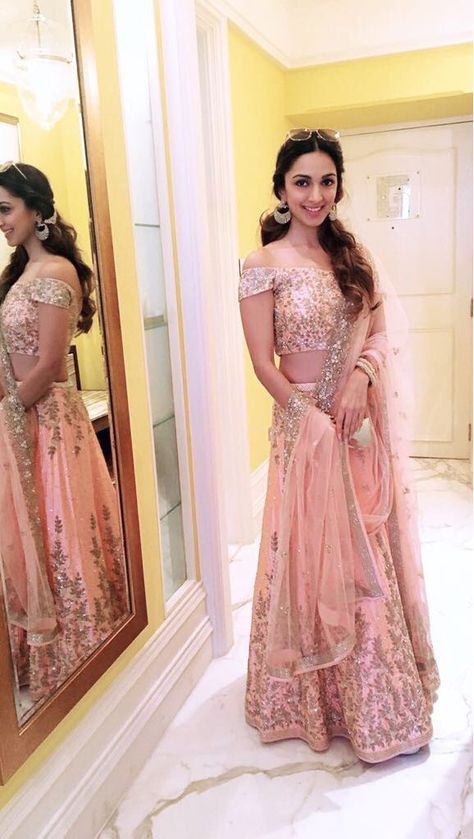 #celebstyle #celebpick #sangeetlook  #receptionlook #indianwedding #outfitoftheday Kiara Advani Wallpaper, Bride Reception Dresses, Best Wedding Dress, Reception Dresses, Brothers Movie, Body Hot, Wedding Lehenga Designs, Bengali Bride, Lehenga Gown