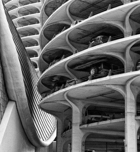 Carpark Architecture, Bertrand Goldberg, Marina City, Corn Cob, Chicago City, Brutalist Architecture, Structure Architecture, The Windy City, City Car