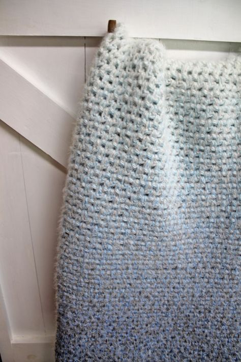 Ombre Crochet Blanket, Moss Stitch Crochet Pattern, Moss Stitch Crochet Blanket, Chunky Crochet Throw Blanket, Moss Stitch Crochet, Chunky Crochet Baby Blanket, Chunky Crochet Throw, Bulky Yarn Crochet, Stitch Crochet Pattern