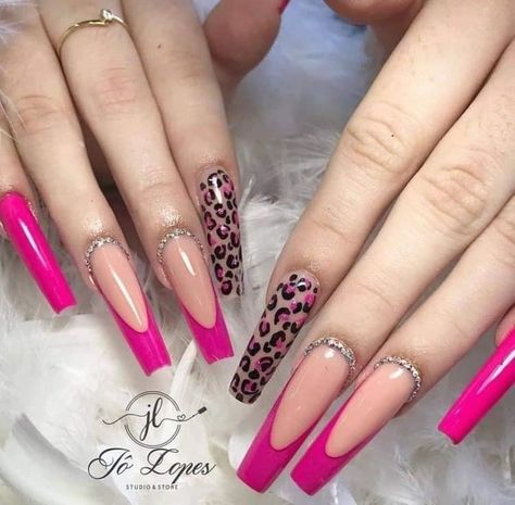 Nails Patygirl, Buchonas Nails, Nails Ideas Coffin, Pink Leopard Nails, Accent Nail Designs, Cheetah Nails, Spring Acrylic Nails, Punk Nails, Dope Nail Designs