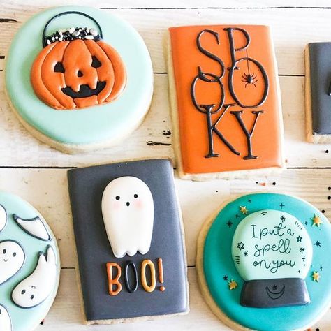 Decorated Cookies Halloween, Boo Cookies Decorated, Halloween Birthday Cookies Decorated, Square Halloween Cookies, Happy Booday Cookies, Happy Halloween Cookies Decorated, Personalized Halloween Cookies, Halloween Message Cookies, Monster Halloween Cookies