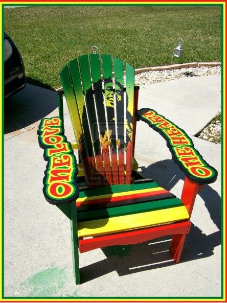 Bob Marley chair Rasta Party, Jamaican Party, Reggae Art, Diy Fashion Photography, Rasta Man, Bob Marley Art, Jamaican Culture, Roots Reggae, Hippie Homes