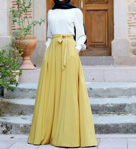 Skirt And Top Outfits, Hijabi Gowns, Long Skirt And Top, Estilo Hijab, Modele Hijab, Modern Hijab Fashion, Modesty Fashion, Muslim Fashion Dress, Muslim Dress