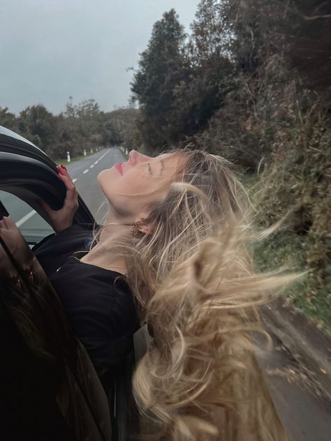 Hair In Wind Aesthetic, Hair Blowing In The Wind Photography, Woman With Hair Blowing In The Wind, Hair Blown By Wind, Hair Flowing In Wind, Wind Aesthetics, Wind Blowing Hair, Hair Flying In The Wind, Nike Shoot