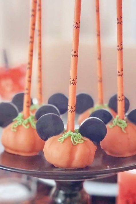 Check out this awesome Mickey Mouse Not So Scary Halloween party! The Mickey pumpkin cake pops are so cool! See more party ideas and share yours at CatchMyParty.com Pumpkin Cake Pops, Halloween Mickey Mouse, Disney Halloween Parties, Halloween First Birthday, Halloween 1st Birthdays, Mickey Halloween Party, Halloween Birthday Cakes, Mouse Pumpkin, Halloween Cake Pops