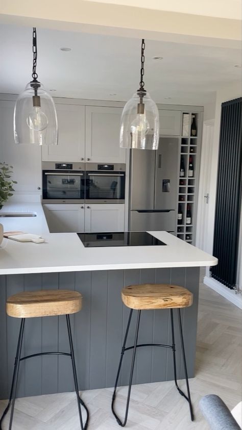 WrightatHome 🖤🌿 on Instagram: “Proud of Scott and his dad for fitting our kitchen themselves. They aren’t joiners, just self taught handy men 🤣. Saved us so much money…” Kitchen Small Island Ideas, Kitchen Snug, Small Kitchen Inspiration, Kitchen Printables, Modern Black Kitchen, Kitchen Layout Plans, Instagram Kitchen, Kitchen Redesign, Kitchen Transformation