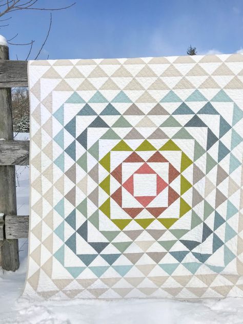 HST Quilt for a Kidney Donor – My Mom – Freshly Pieced Hst Quilt, Rainbow Ideas, Low Volume Quilt, Quilting Guides, Quilting Methods, Amazing Quilts, Triangle Quilt Pattern, Kidney Donor, Flying Geese Quilt