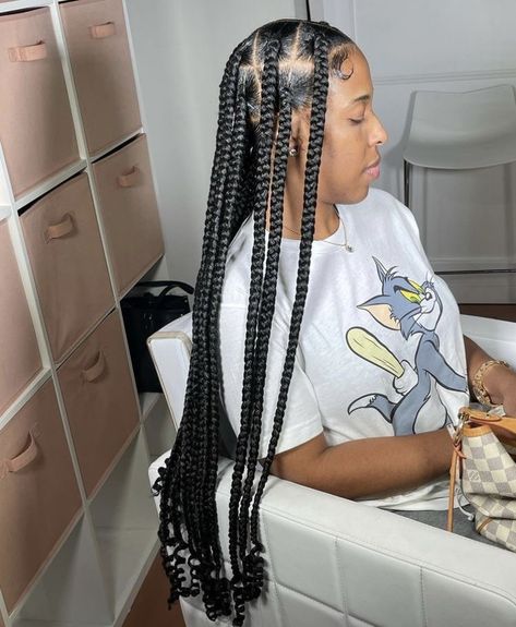 Large Knotless, Hair Accessories Gold, Hairstyles Pictures, Feed In Braids Hairstyles, Trendy Bar, Box Braids Hairstyles For Black Women, Cute Box Braids Hairstyles, Quick Braided Hairstyles, Hair Artist