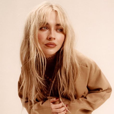 Sabrina Carpenter Height, Emails I Cant Send, Sabrina Carpenter Album, American Singers, Girl Crush, Blonde Girl, Height And Weight, Sabrina Carpenter, I Cant