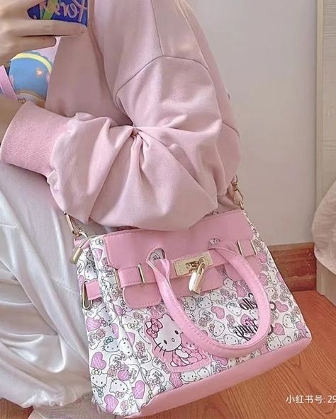 🌸 Hello Kitty Pinky Shoulder Bag 🌸 LlNK lN BlO #hellokitty #hellokittycore #hellokittylovers #bag Sanrio Fashion, Hello Kitty Handbags, Y2k Handbag, Hello Kitty Purse, Y2k Shoulder Bag, Shoulder Bag Pink, Hello Kitty Bag, Pink Color Schemes, Luxury Wallet