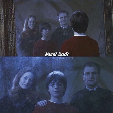 Harry sees his parents in The Mirror of Erised - Harry Potter and the Sorcerer's Stone Harry Potter And The Sorcerers Stone, Harry Potter Mirror Of Erised, Harry Potter Parents, Hogwarts Dark Academia, Harry Potter Pop Up, The Mirror Of Erised, Harry Potter Mirror, Mirror Of Erised, Lily Evans Potter