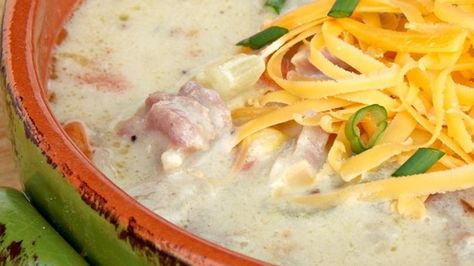 Cheesy ham and corn chowder is the perfect solution to a cold winter night and is always a crowd- and family-pleasing meal. Ham And Corn Chowder, Slow Cooker Corn Chowder, Best Potato Soup, Cheesy Ham, Corn Chowder Recipe, Chowder Recipe, Creamy Corn, Corn Chowder, Chowder Recipes