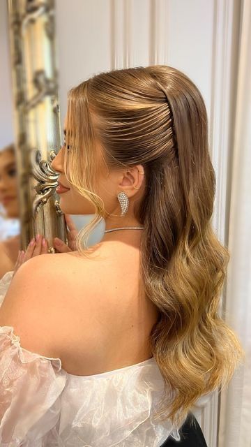 Hairstyle According To Dress, Bridesmaid Hair And Make Up, Hairstyle For Prom Long Hair, Hair For Long Dress, Hairstyles For Weddings Long Hair, Long Hairstyle For Bride, Elegant Hairstyles For Women, Evening Gown Hairstyles Classy, Cute Hairstyles For Long Black Hair