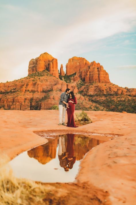 Red Rock Maternity Photos, Sedona Maternity Shoot, Arizona Maternity Shoot, Desert Maternity Photos, Modern Maternity, Maternity Photography Poses Outdoors, Maternity Photography Poses Pregnancy Pics, Maternity Photography Poses, Maternity Poses