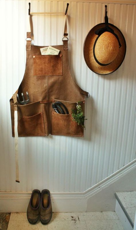 Leather Garden Apron by HandSown on Etsy, $85.00: Ropa Upcycling, Garden Apron, Work Aprons, Leather Apron, Gardening Apron, Sewing Aprons, Aprons Patterns, Leather Art, Aprons Vintage