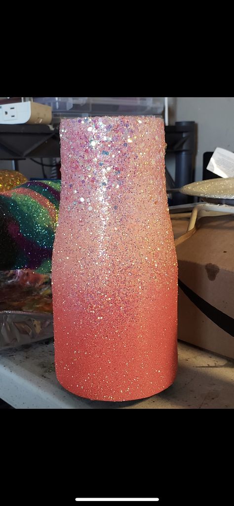 Peach Smoothie, Yeti Cup, Glitter Tumblers, Cup Ideas, Glitter Cups, Tumbler Ideas, Diy Tumblers, Diy Cricut, Just Peachy