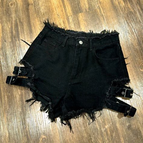 Brand New! Black Distressed Jean Shorts Are Night Waisted & Has Two Buckles On Each Thigh, Giving A Very Flattery Sexy Look! Please See Pics For Details Sorry No Trades Final Sale- No Returns Pet And Smoke Free Home Ship Out Within 24 Hours Wonderland Design, Future Room, Black Mom Jeans, Black Jean, Denim Cutoff Shorts, Distressed Jean Shorts, Blue Jean Shorts, Mom Shorts, Distressed Black Jeans