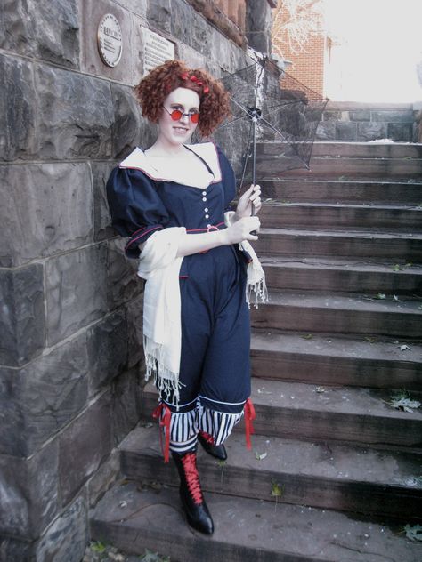 mrs lovett costume Mrs Lovett Costume, Mrs Lovett, Diy Costume, Diy Valentine, Costume Diy, Diy Valentines Gifts, Beach Blanket, Diy Costumes, Valentine Gift