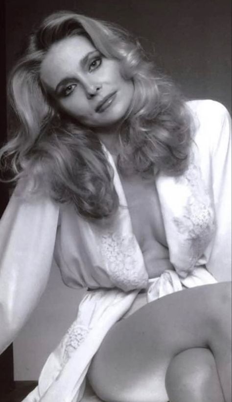 Priscilla Barnes Freda Payne, Threes Company, Priscilla Barnes, Celebrity Skin, Classic Girl, Three's Company, Bond Girls, Va Va Voom, Classic Beauty