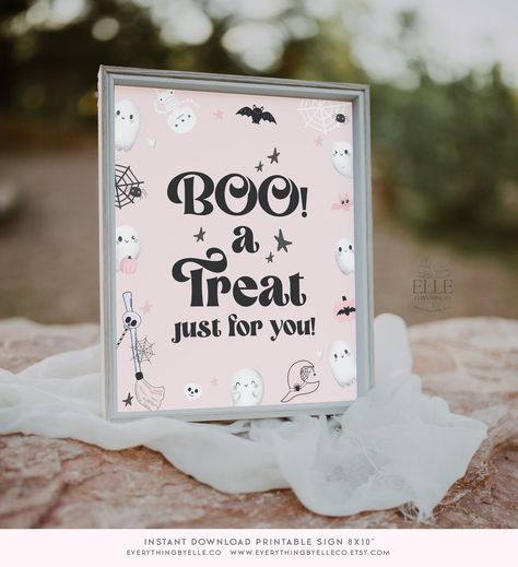 Halloween Party Invitations Diy, Pink Halloween Birthday, Halloween Party Bar, Halloween Birthday Party Invitations, 1st Birthday Favors, Spooky One, Baby Shower Invites Neutral, Cards And Gifts Sign, Halloween Birthday Invitations