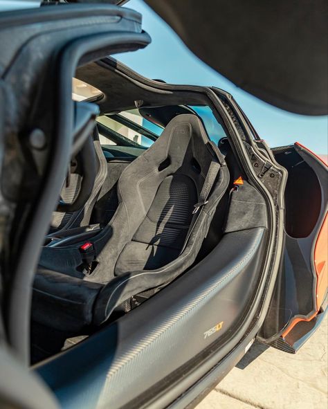 Interior of the McLaren 765LT painted in MSO Nardo Orange Photo taken by: @sammychiron on Instagram Owned by: @sammychiron On Instagram Matte Black Mclaren, Mclaren Interior, Black Mclaren, Mclaren 765lt, Orange Photo, Mclaren Cars, Car Interiors, Racing Seats, Car Interior