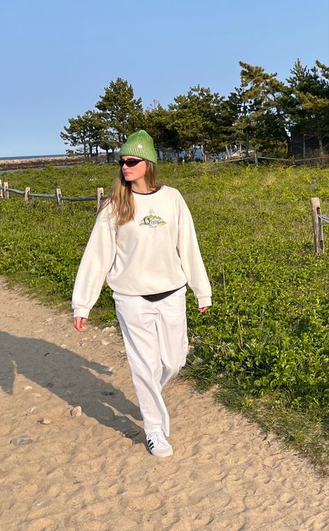 Beach
Maine
Usa
Outfit for a cold day
Sunny day Eye Jacket, Green Beanie, Jacket Outfit, Baggy Pants, Baggy Pant, Day At The Beach, Cold Day, Jacket Outfits, At The Beach