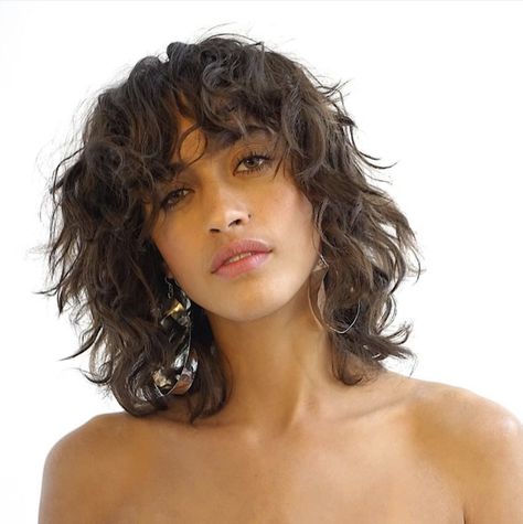 Hair, Hairstyle, Chin, Eyebrow, Layered hair, Brown hair, Human, Wig, Lip, Black hair, Curly Shag Haircut, Wavy Bangs, Short Wavy Haircuts, Short Shag Haircuts, Thick Wavy Hair, Wavy Haircuts, Short Curly Haircuts, Haircuts For Wavy Hair, Short Wavy Hair