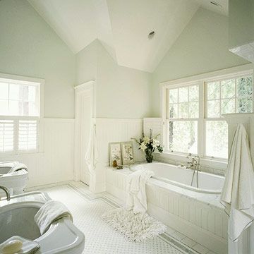 BHG cottage bathroom: shutters, towel hooks by tub, beadboard Country Bathroom Designs, Cottage Style Bathrooms, Cottage Bathroom Ideas, Cottage Bath, Beachy Bathroom, All White Bathroom, Architecture Renovation, Attic Bathroom, Cottage Bathroom