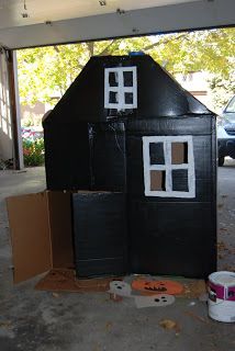 Haunted House Trunk Or Treat Ideas, Trunk Or Treat Haunted House, House Trunk Or Treat, Haunted House Trunk Or Treat, Halloween Cookie Ideas, Halloween Cookies Recipes, Festival Activities, Halloween Maze, House Craft