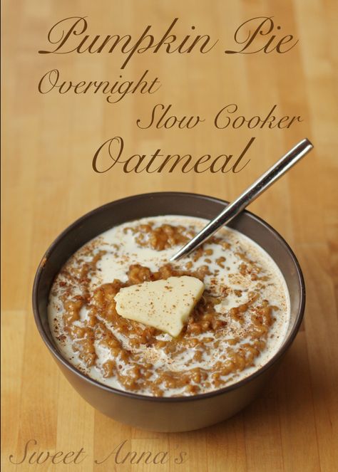 Slow cooker, overnight steel-cut oatmeal, with all the fall flavors of pumpkin pie! Slow Cooker Oatmeal, Thanksgiving Breakfast, Crockpot Breakfast, Overnight Oatmeal, Pumpkin Oatmeal, What's For Breakfast, Breakfast Dishes, Pumpkin Recipes, Breakfast Ideas