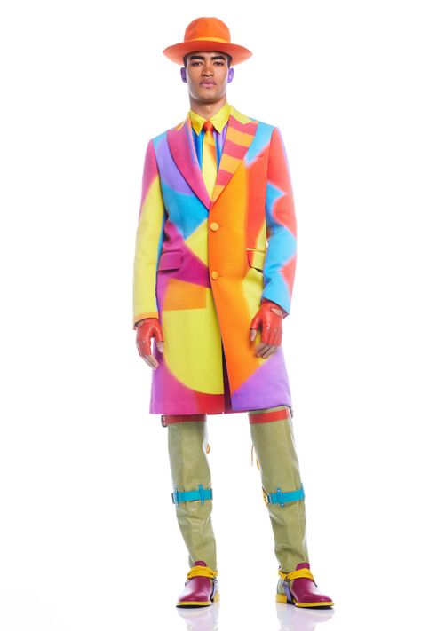 Moschino Fall 2022 Menswear Fashion Show | Vogue Funky Jackets, Clown Ideas, Moschino Fashion, Fashion Week 2022, Runway Magazine, Fashion Reference, T Shorts, Pre Fall Collection, Willy Wonka