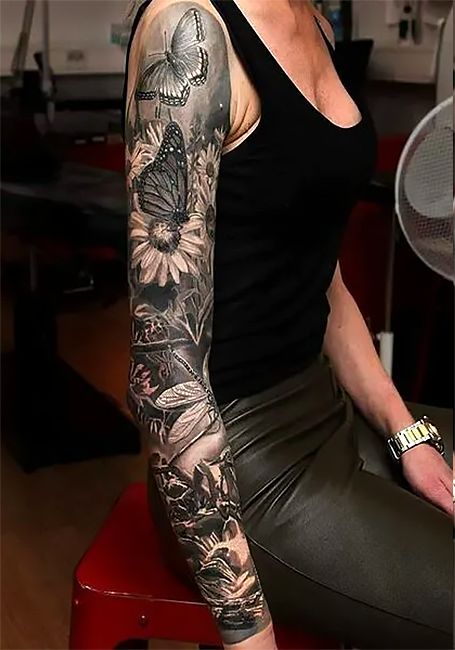 Large Cover Up Tattoos For Women Leg, Cover Up Arm Tattoos For Women, Flores Tattoo Mujer, Woman Tattoo Arm, Cover Up Tattoo Designs For Women, Quarter Sleeve Tattoos For Women, Tattoo Sleeves For Women, Tattoo Arm Frauen, Voll Arm-tattoos