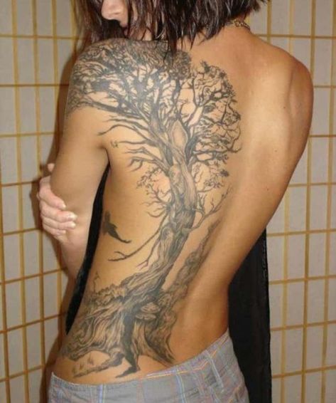 Tree Tattoo Back, Tattoo Tree, Tree Watercolor, Tree Tattoo Designs, Tree Of Life Tattoo, Tattoos Skull, Back Tattoo Women, Tattoo Life, Rib Tattoo