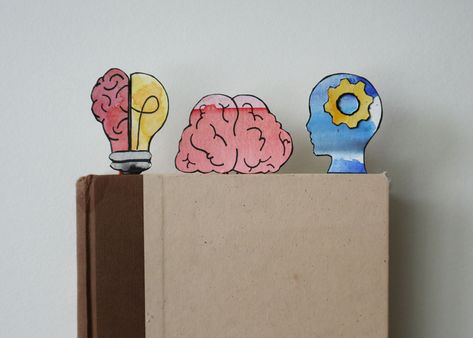 Brain-Themed Paper Clip Bookmarks Craft #psychology #science #kids #children #crafts #brain #reading #bookmarks Psychology Bookmarks, Bookmarks Craft, Paper Clip Bookmarks, Brain Craft, Brain Book, Science Kids, Paperclip Bookmarks, Reading Bookmarks, Children Crafts