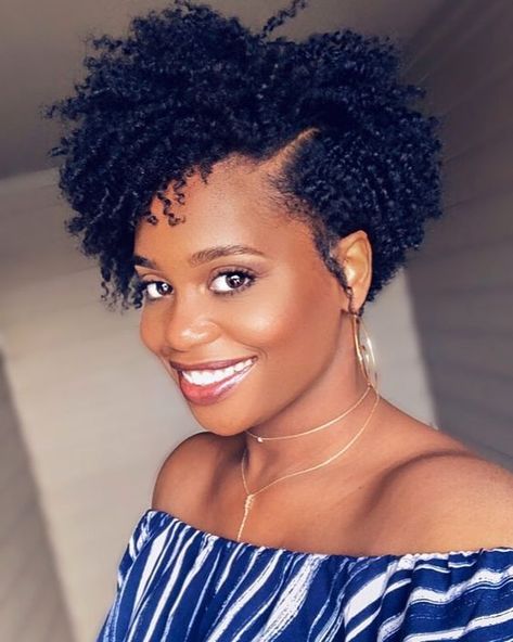 Kort Bob, Cabello Afro Natural, Curly Fro, Jerry Curl, Tapered Natural Hair, Natural Hair Cuts, Tapered Hair, Natural Hair Short Cuts, American Hairstyles