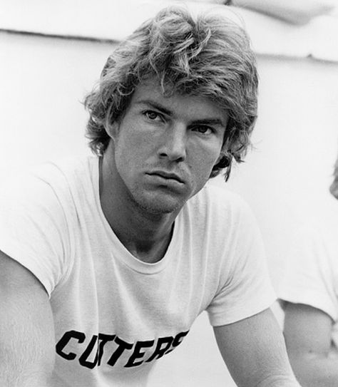 Dennis Quaid  (1979) Young Movie, Dennis Quaid, Actrices Hollywood, White Photo, Famous Faces, Mulan, Hollywood Stars, Celebrities Male, Celebrity Photos