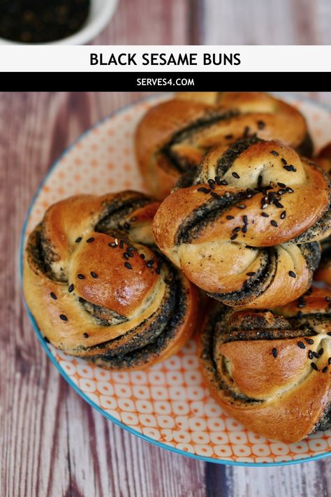 Black Sesame Buns Sesame Buns Recipe, Black Sesame Buns, Black Sesame Dessert, Sesame Buns, Swedish Cardamom Buns, Black Sesame Paste, Baking Bad, Christmas Pudding Recipes, Cardamom Buns