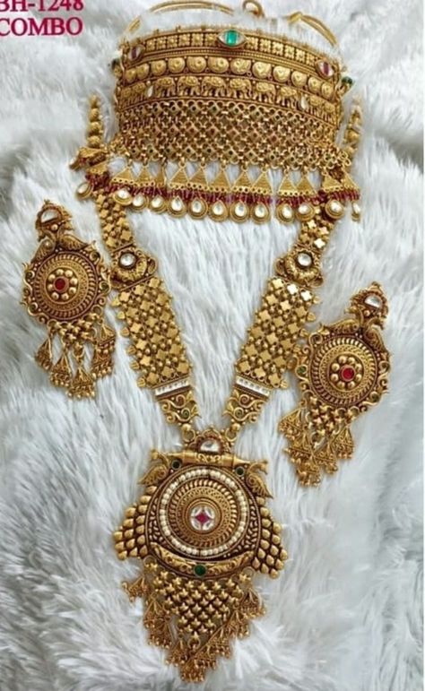 Aad Designs In Gold, Rajasthani Jewellery Royal Gold, Rajasthani Jewellery Royal, Rajasthani Gold Jewellery, Rajasthani Necklace, Lehenga Images, Rajasthani Jewellery, Rajasthani Bride, Wedding Wishlist