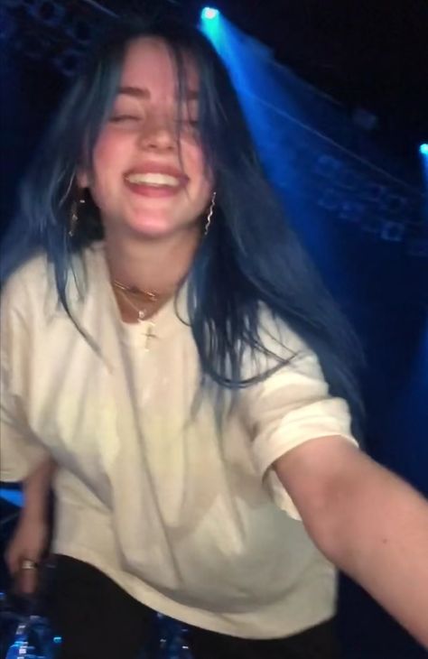 Blue Billie Eilish, Ryan Howard, Billie Eillish, Bossa Nova, Post Malone, Grey Hair, Blue Hair, Billie Eilish, Lana Del Rey