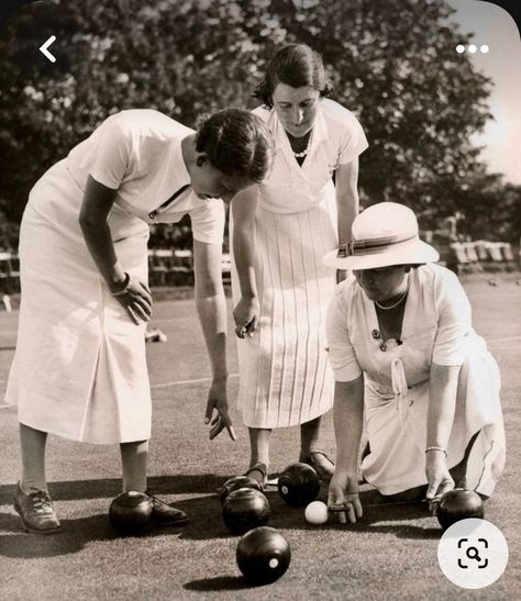 Lawn Bowls Party, Lawn Bowls Outfit, 1930s Sportswear, Anne Siems, Garden Entertaining, Party Dress Code, Bowls Ideas, Lawn Bowling, Lavender Festival