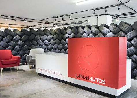 LATAM Autos Industrial Style Office, Industrial Office Design, Reception Desk Design, Corporate Office Design, Modern Office Design, Contemporary Office, Collaboration Space, Showroom Design, Desk Design