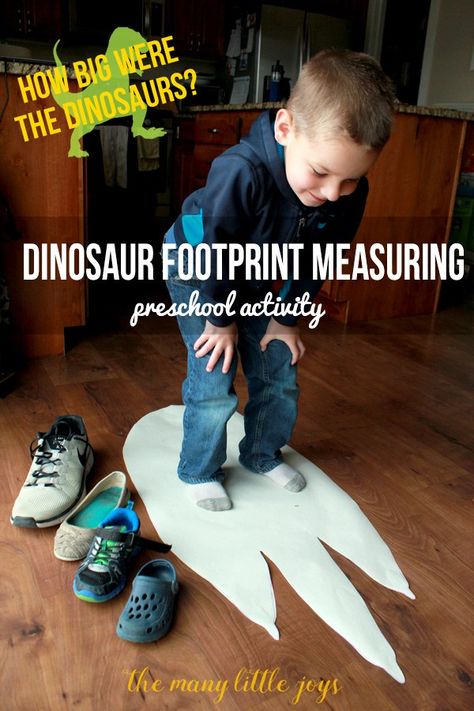 This simple preschool activity is a fun way to help your preschooler practice measuring and see how HUGE some of the dinosaurs were by making your own T-Rex footprint and comparing it to your family members' feet. T Rex Footprint, Dinosaur Lesson, Dinosaur Theme Preschool, Dinosaur Activities Preschool, Dinosaur Projects, Dinosaurs Preschool, Measurement Activities, Dinosaur Footprint, Dinosaur Wallpaper