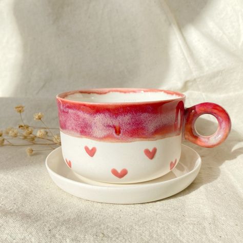 Pink Pottery Mug, Cute Ceramics, Heart Cup, Painted Ceramic Plates, Painting Birthday, Cup Handmade, Heart Mug, Pretty Mugs, Painted Mugs