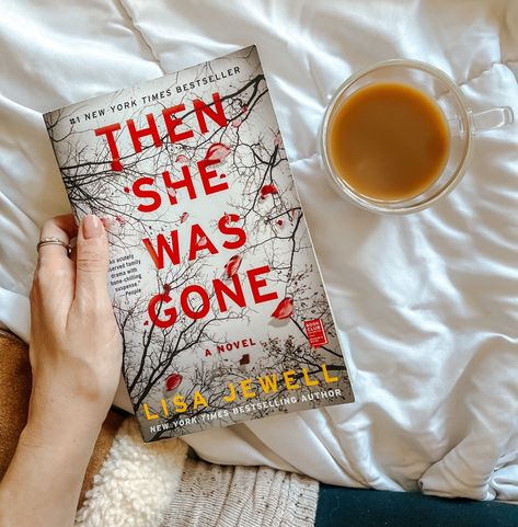 Then She Was Gone Lisa Jewell Aesthetic, Then She Was Gone Lisa Jewell, Lisa Jewell Books, Then She Was Gone Book Aesthetic, Popular Books 2022, Trendy Books, Then She Was Gone, Gone Book, Lisa Jewell